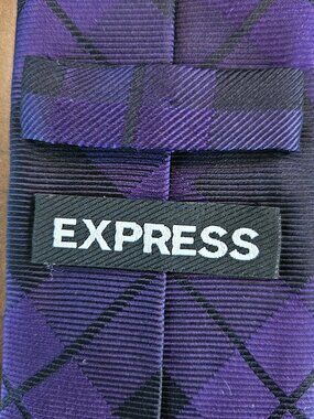 Express deep Purple Tie